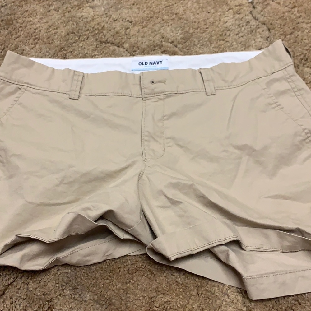 women’s old navy khaki shorts
